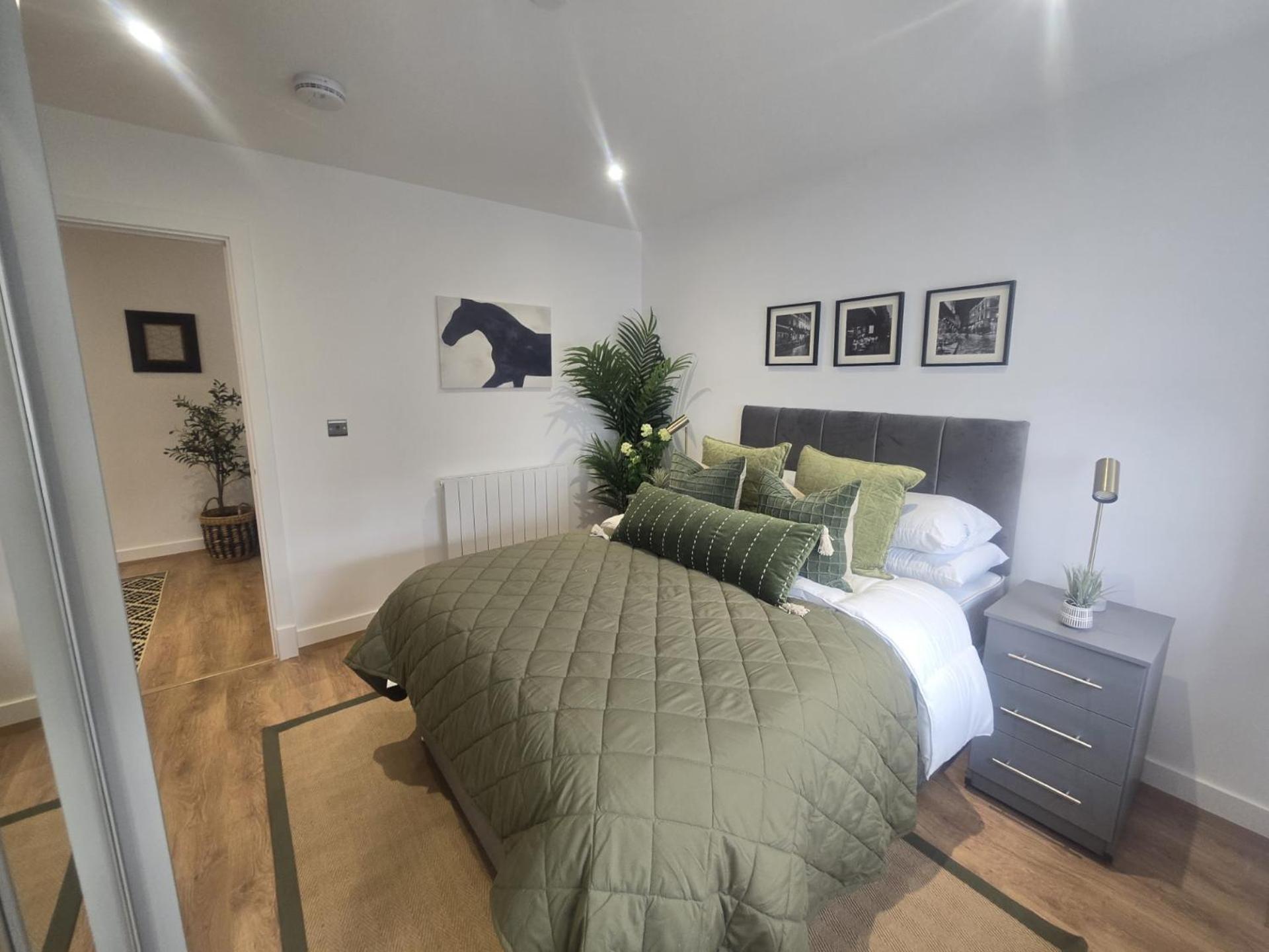 Snuggle Inn - Riverside Apartments - Views Over Looking London River Thames, Close To O2 Arena, London Excel, London City Airport, Thames Clipper- River Boat Service, Woolwich Ferry, Onsite Parking, Twin Room Option Available Luaran gambar