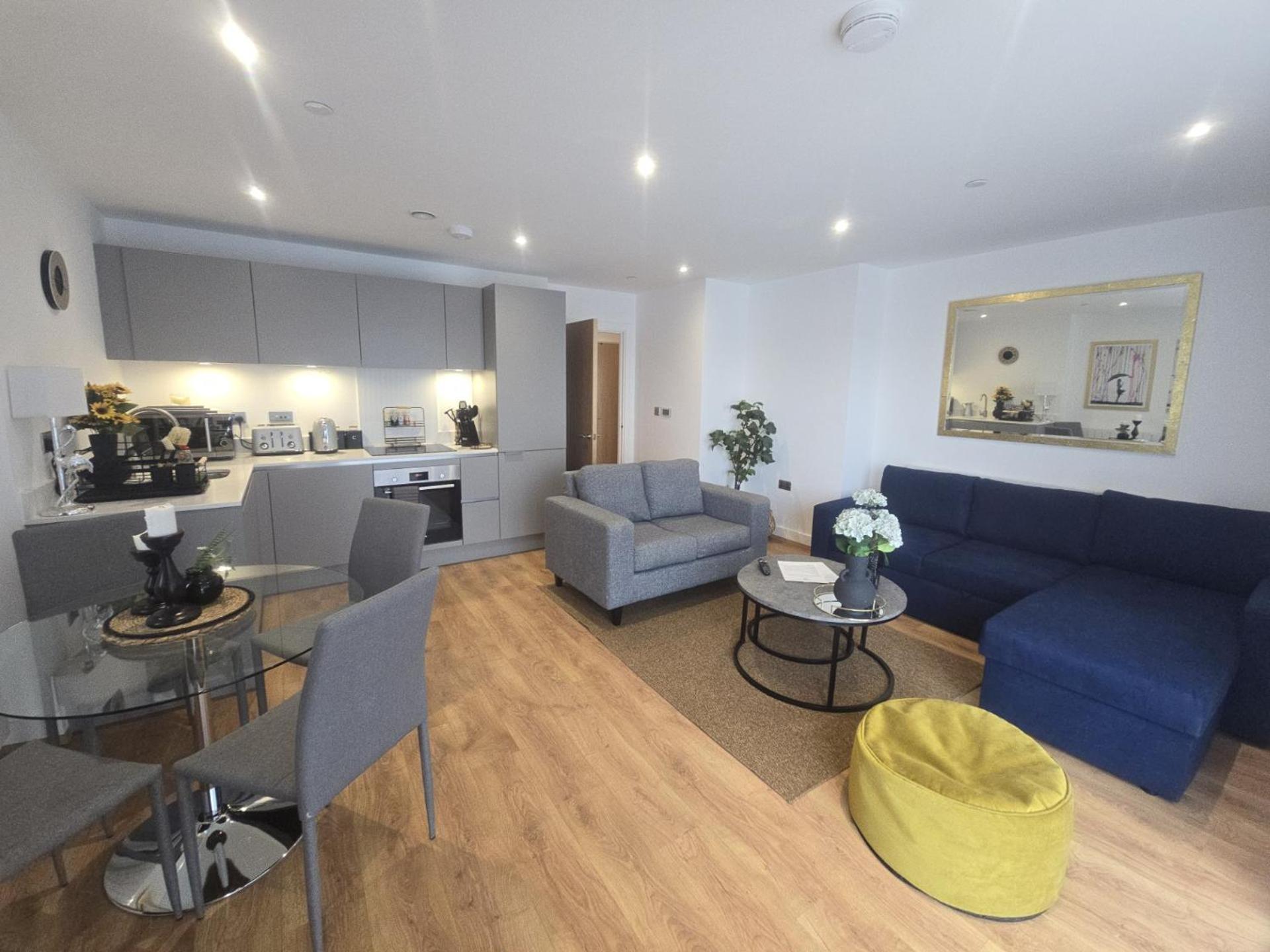 Snuggle Inn - Riverside Apartments - Views Over Looking London River Thames, Close To O2 Arena, London Excel, London City Airport, Thames Clipper- River Boat Service, Woolwich Ferry, Onsite Parking, Twin Room Option Available Luaran gambar